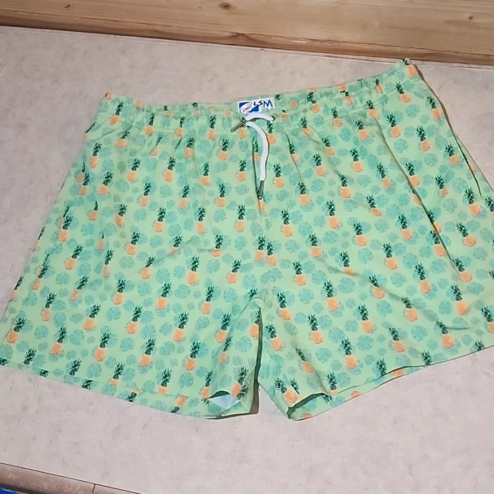 Bermies Swim Trunks Size Medium mens